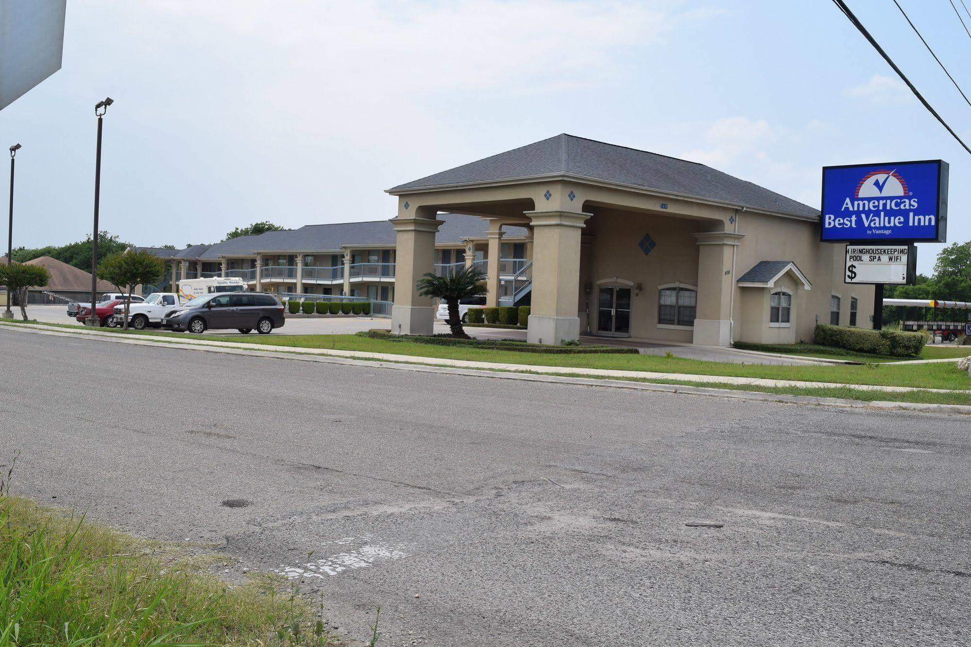 Travelodge By Wyndham New Braunfels Ngoại thất bức ảnh